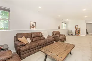 8086 Canyon Ridge, Chagrin Falls, OH 44023 - Photo 24