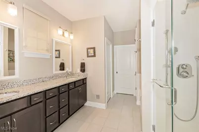 8086 Canyon Ridge, Chagrin Falls, OH 44023 - Photo 16