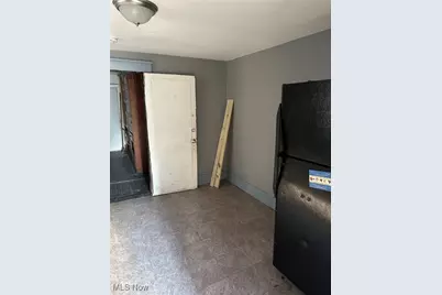 1226 Logan Avenue NW, Canton, OH 44703 - Photo 8