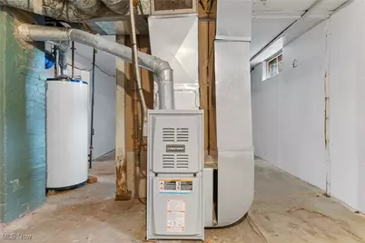 2186 5th Street SW, Akron, OH 44314 - Photo 20