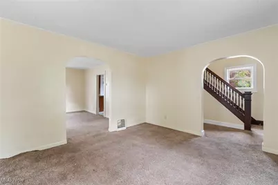 2186 5th Street SW, Akron, OH 44314 - Photo 4