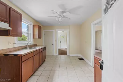 2186 5th Street SW, Akron, OH 44314 - Photo 10