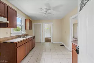 2186 5th St SW, Akron, OH 44314 - Photo 10