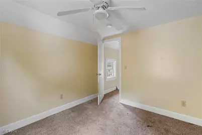 2186 5th Street SW, Akron, OH 44314 - Photo 18