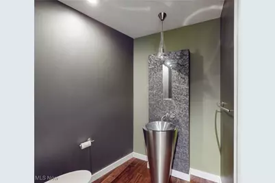 21 Furnace Street #801, Akron, OH 44308 - Photo 6