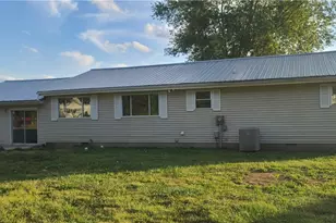 182 Gullion Ln, Waverly, OH 45690 - Photo 2