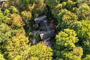 8405 Lucerne Dr, Chagrin Falls, OH 44023 - Photo 6