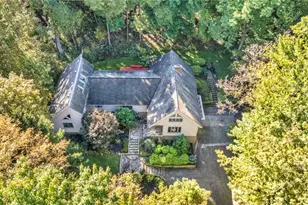 8405 Lucerne Dr, Chagrin Falls, OH 44023 - Photo 2