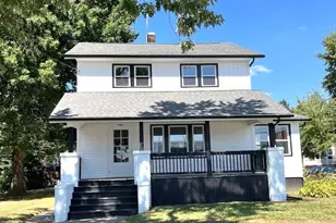 477 Robinson Ave, Barberton, OH 44203 - Photo 1