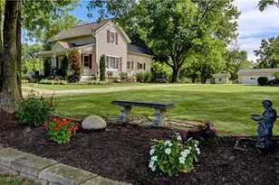 11861 Indian Hollow Rd, Grafton, OH 44044 - Photo 2