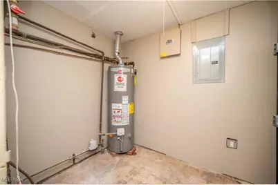 2430 Redgate Lane, Austintown, OH 44511 - Photo 36