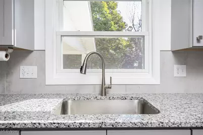 160 Poinciana Street, Newport, OH 45768 - Photo 8