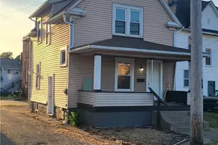 1007 Dewalt Ave NW, Canton, OH 44703 - Photo 2