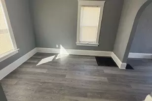 1007 Dewalt Ave NW, Canton, OH 44703 - Photo 4