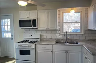 2323/2325 Homewood Dr, Lorain, OH 44055 - Photo 4