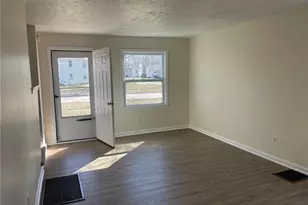 2323/2325 Homewood Dr, Lorain, OH 44055 - Photo 2