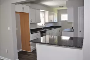 1286 Cherry Ln, Green Hills, OH 44131 - Photo 12