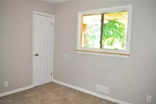 1286 Cherry Ln, Green Hills, OH 44131 - Photo 2