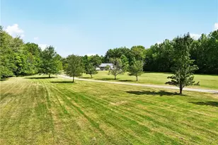 40000 Myrtle Ct, Elyria, OH 44035 - Photo 2