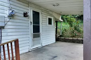 57950 Kilgore St, Bellaire, OH 43906 - Photo 2