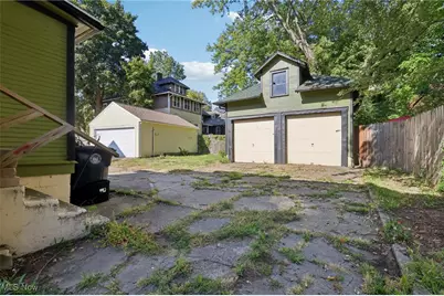 413 Crestwood Avenue, Akron, OH 44302 - Photo 40