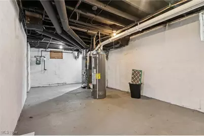 413 Crestwood Avenue, Akron, OH 44302 - Photo 38