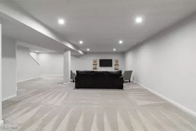 1544 Gate House Street NE, Canton, OH 44721 - Photo 30