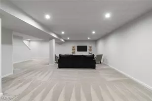 1544 Gate House Street NE, Canton, OH 44721 - Photo 30