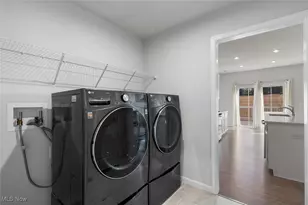 1544 Gate House Street NE, Canton, OH 44721 - Photo 28