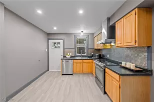 1364 Wooster Rd W, Barberton, OH 44203 - Photo 10