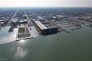 401 W Shoreline Dr, Sandusky, OH 44870 - Photo 4