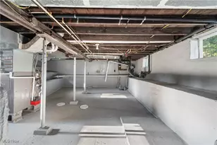 1515 Grand Blvd, Barberton, OH 44203 - Photo 22