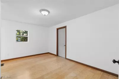 1515 Grand Boulevard, Barberton, OH 44203 - Photo 8