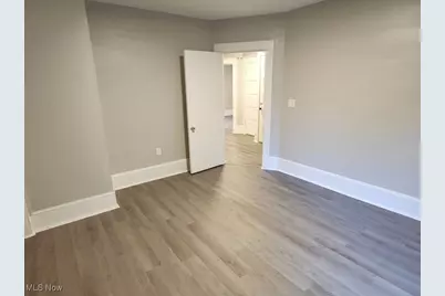 18112 Chagrin Boulevard, Huber Heights, OH 44122 - Photo 22