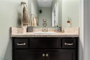 6530 Logan's Run, Medina, OH 44256 - Photo 10