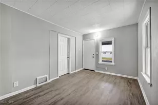 937 W 13th St, Lorain, OH 44052 - Photo 8