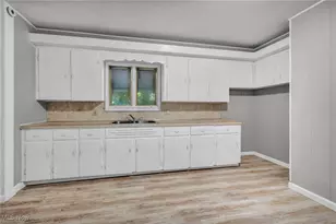 937 W 13th St, Lorain, OH 44052 - Photo 10