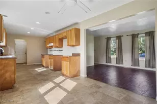 16690 Dayton St, Chagrin Falls, OH 44023 - Photo 8