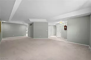 2107 Pearce Cir, Salem, OH 44460 - Photo 4