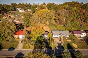 2805 Morningside Ave, Parkersburg, WV 26101 - Photo 2