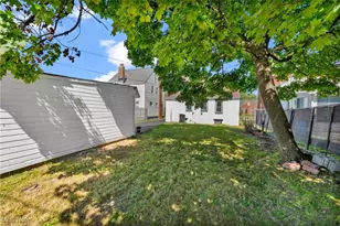 16004 Throckley Ave, Loveland, OH 44128 - Photo 24