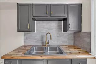 16004 Throckley Ave, Loveland, OH 44128 - Photo 14