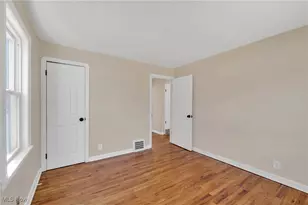 16004 Throckley Ave, Loveland, OH 44128 - Photo 8