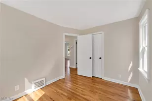 16004 Throckley Ave, Loveland, OH 44128 - Photo 10