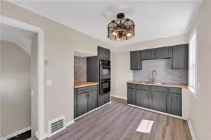 16004 Throckley Ave, Loveland, OH 44128 - Photo 12