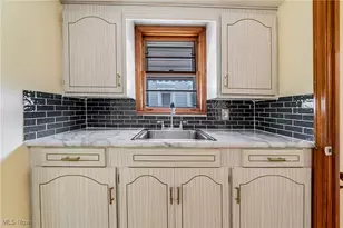 5901 Delora Ave, Loveland, OH 44144 - Photo 10