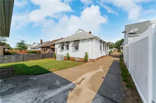 5901 Delora Ave, Loveland, OH 44144 - Photo 28