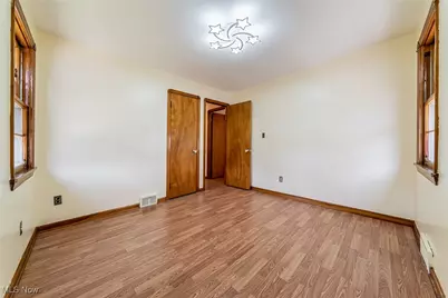 5901 Delora Avenue, Loveland, OH 44144 - Photo 16