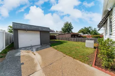 5901 Delora Avenue, Loveland, OH 44144 - Photo 32