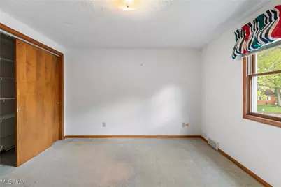 2410 Tanglewood Drive NE, Massillon, OH 44646 - Photo 26